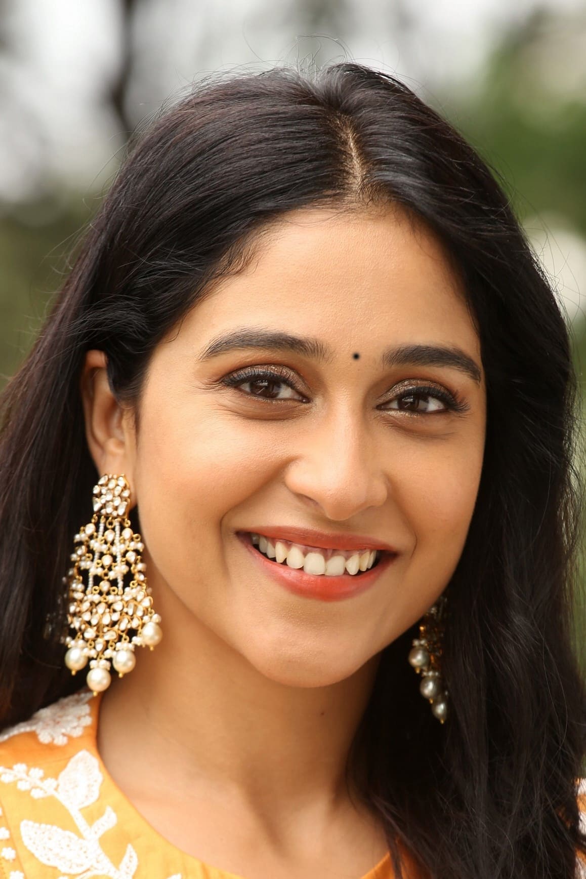 Regina Cassandra Without Makeup